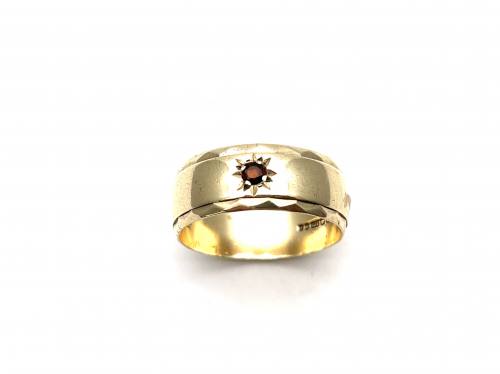 9ct Yellow Gold Garnet Wedding Ring