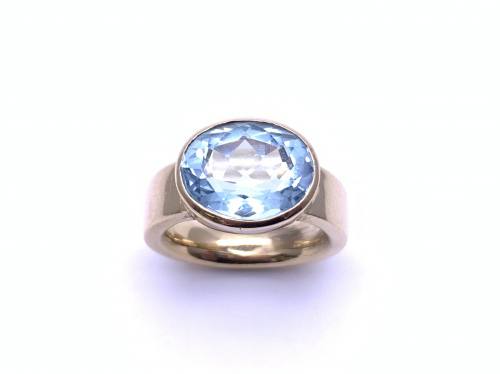 14ct Blue Topaz Solitaire Ring