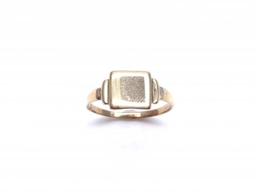 An Old 9ct Yellow Gold Signet Ring