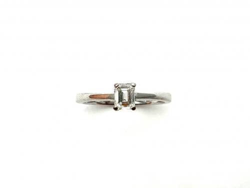 18ct Emerald Cut Diamond Ring