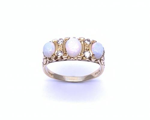 18ct Opal & Diamond Ring (Small Chip)