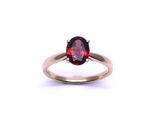 9ct Yellow Gold Garnet Solitaire Ring