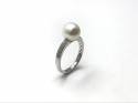 9ct White Gold Pearl and diamond Ring