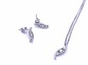 18ct White Gold Diamond Pendant & Earring Set