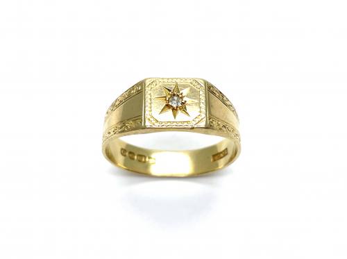 An 18ct Yellow Gold Diamond Signet Ring