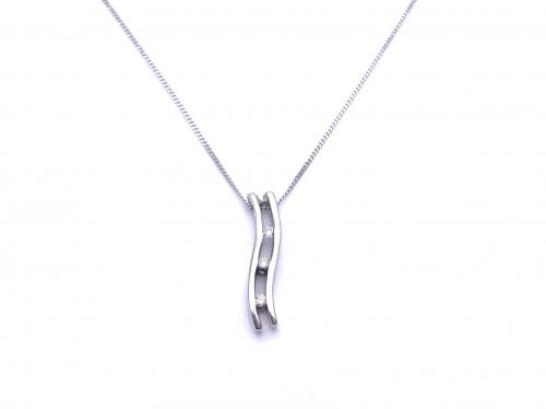 9ct Diamond Pendant & Chain