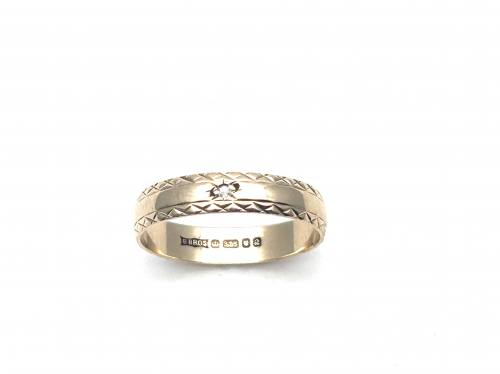 9ct Diamond Patterned Wedding Ring