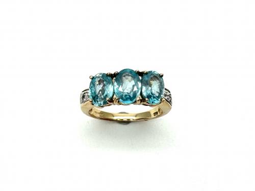 9ct Yellow Gold Zircon 3 Stone Ring