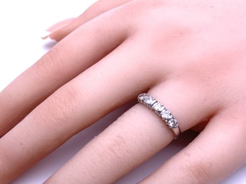 18ct White Gold Moissanite Ring