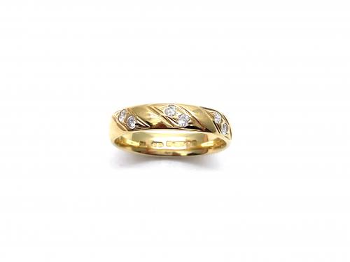 18ct Yellow Gold Diamond Band