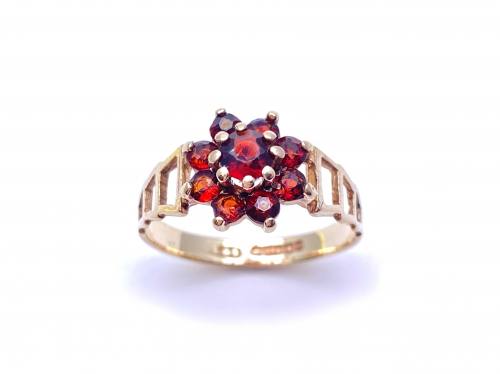 9ct Yellow Gold Garnet Flower Ring