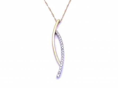 18ct Fancy Diamond Pendant & Chain