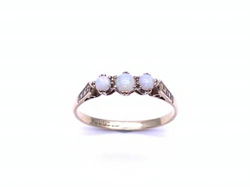 Opal 3 Stone Ring