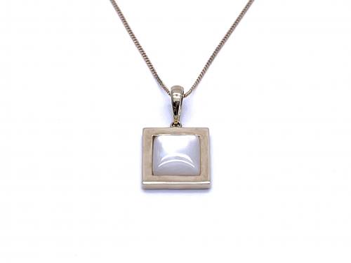 9ct Mother of Pearl Pendant & Chain