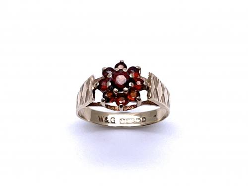 9ct Yellow Gold Garnet Cluster Ring