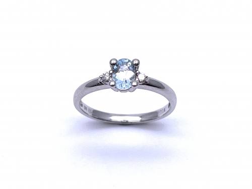 9ct White Gold Aqua & Diamond Ring