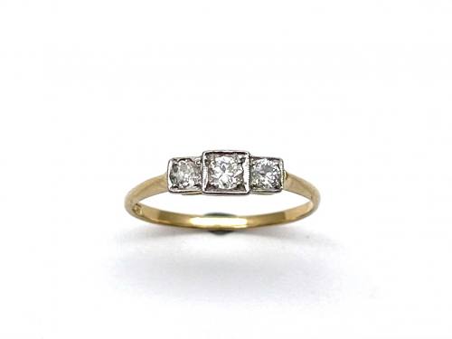 18ct Diamond 3 Stone Ring