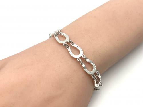 Silver Horseshoe Bracelet 7 1/2 inches