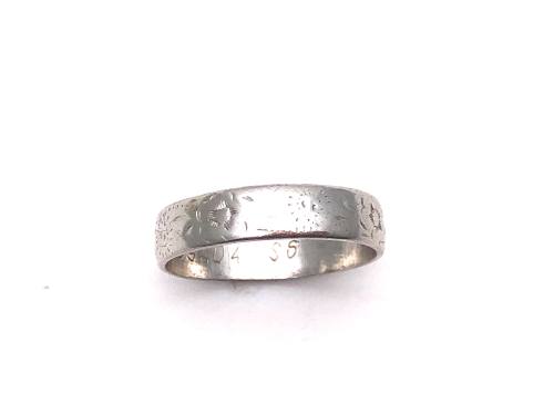 18ct White Gold Patterned Wedding Ring
