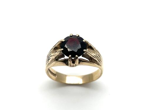 9ct Yellow Gold Garnet Solitaire Ring