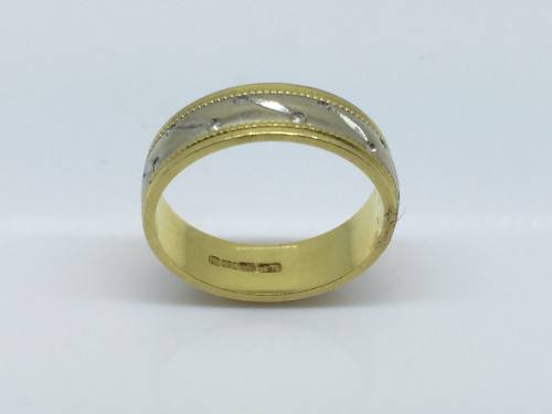 18ct 2 Colour Patterned Band 5mm