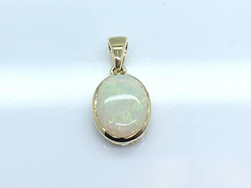 9ct Yellow Gold Oval Opal Pendant