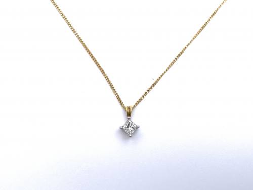 18ct Princess Cut Diamond Solitaire Pendant & Chai