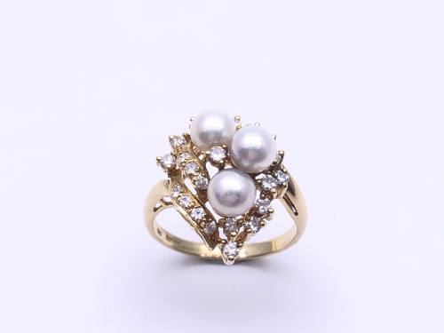 18ct Pearl & Diamond Cluster Ring