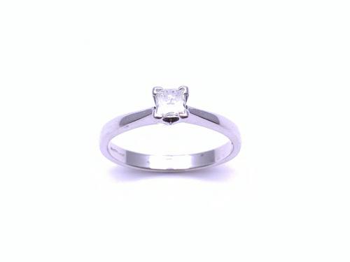 18ct White Gold Diamond Solitaire Ring