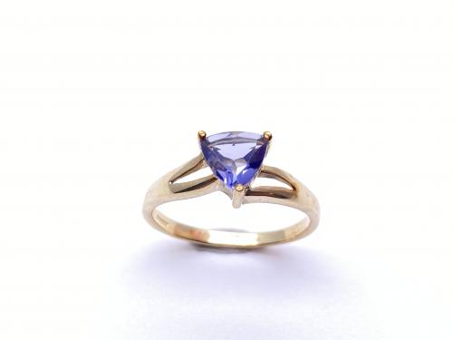 9ct Yellow Gold Iolite Solitaire Ring