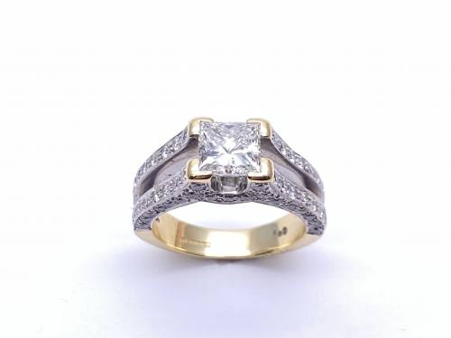 18ct Princess Cut Diamond Ring