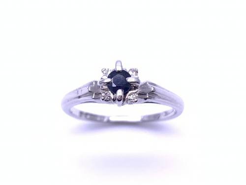 18ct White Gold Sapphire & Diamond Ring