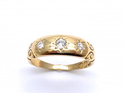 An Old 18ct Diamond 3 Stone Ring