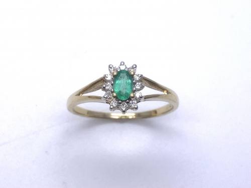 9ct Yellow Gold Emerald & Diamond Cluster Ring