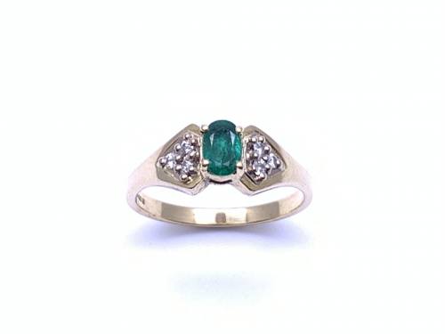 9ct Yellow Gold Emerald & Diamond Ring