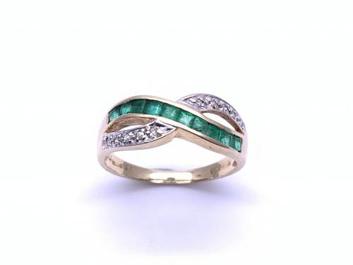 9ct Emerald & Diamond Infinity Ring