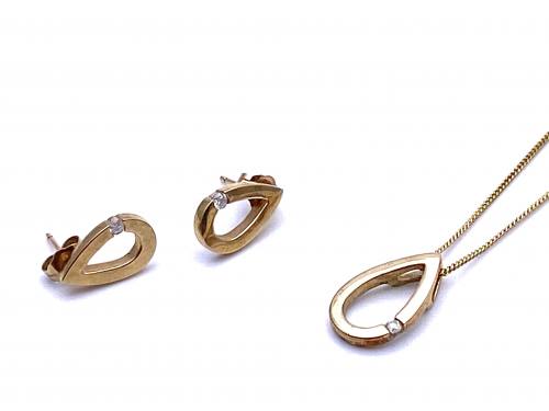 9ct Diamond Earrings & Pendant Set