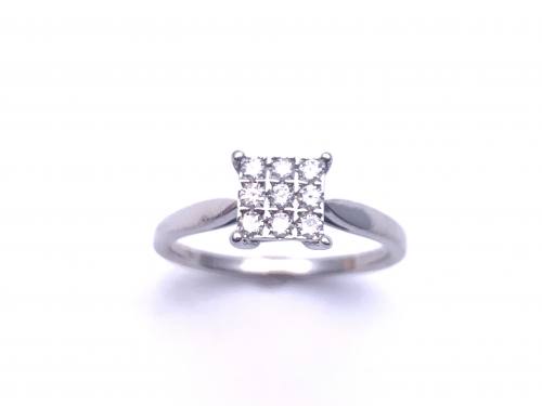 18ct White Gold Diamond Cluster Ring