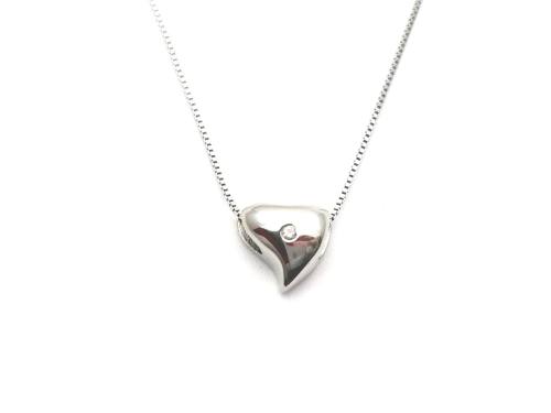 9ct Diamond Heart Pendant & Chain