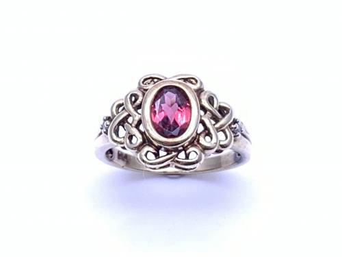 9ct Yellow Gold Garnet Solitaire Ring