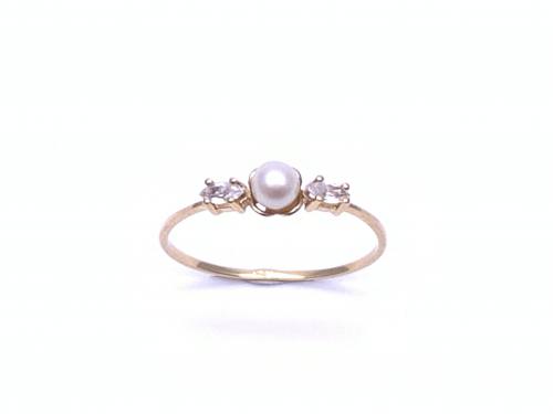 18ct Yellow Gold Pearl & CZ Ring
