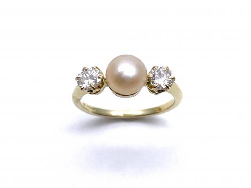 14ct Pearl & Diamond 3 Stone Ring