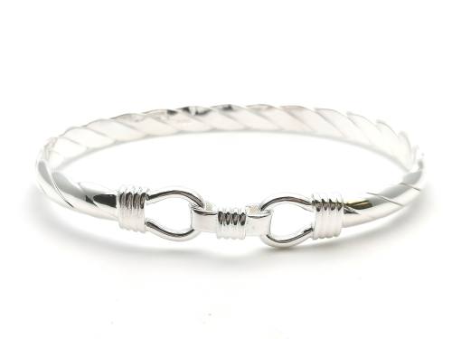 Silver Oval Loop Catch Twisted Bangle