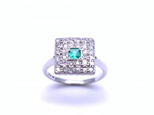 18ct Emerald & Diamond Cluster Ring