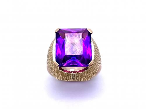 18ct Synthetic Sapphire Solitaire Ring