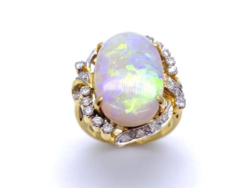 18ct Yellow Gold Opal & Diamond Ring