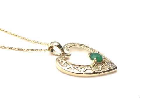 9ct Emerald & Diamond Heart Pendant & Chain