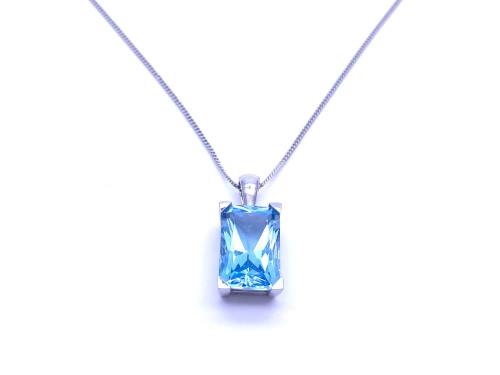 9ct Blue Topaz Pendant & Chain