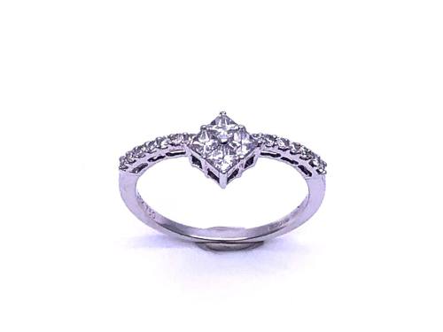 18ct White Gold Diamond Cluster Ring