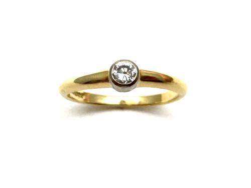 18ct Yellow Gold Diamond Solitaire Ring